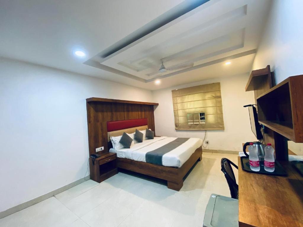 Hotel Happy Plaza New Delhi