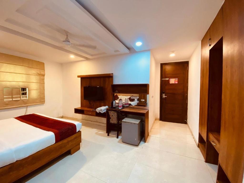 Happy Plaza 3* New Delhi